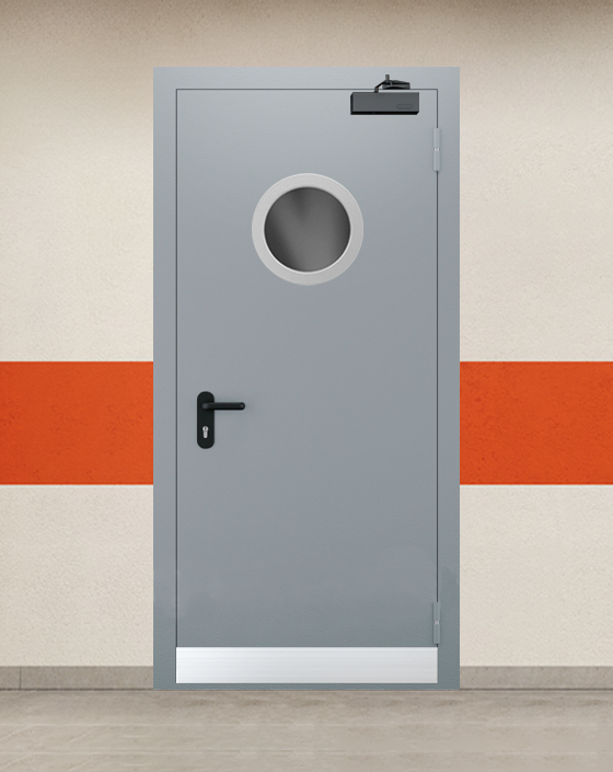 Противопожарная однопольная серая дверь EI 45 с круглым окном, узким отбойником