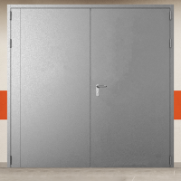 Ворота металлические двустворчатые серые с блестящей ручкой без доводчика