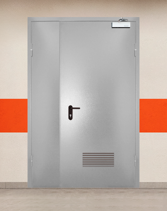 Противопожарная полуторная серая дверь порошковым напылением EIS 45 с прямоугольной решеткой