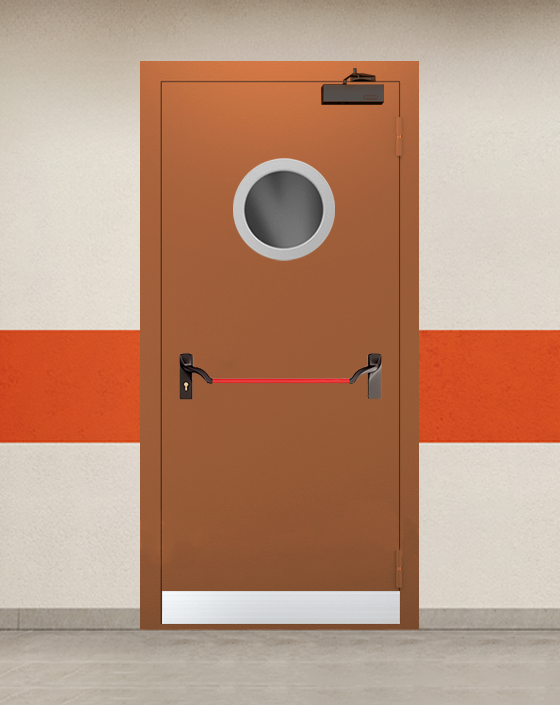 Противопожарная однопольная коричневая дверь EI 90 с ручкой антипаника, круглым окном, узким отбойником